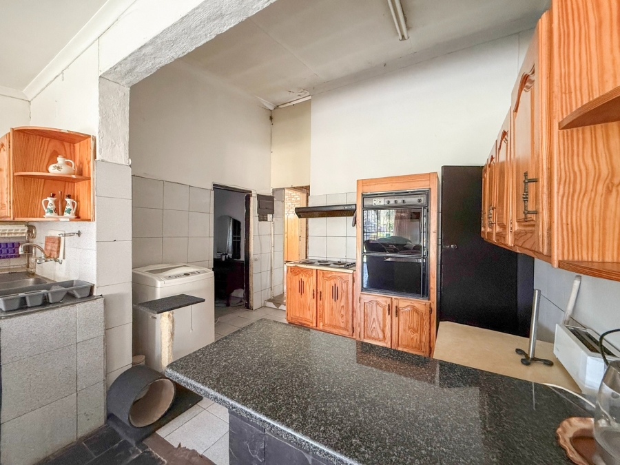 4 Bedroom Property for Sale in De Kroon A H North West